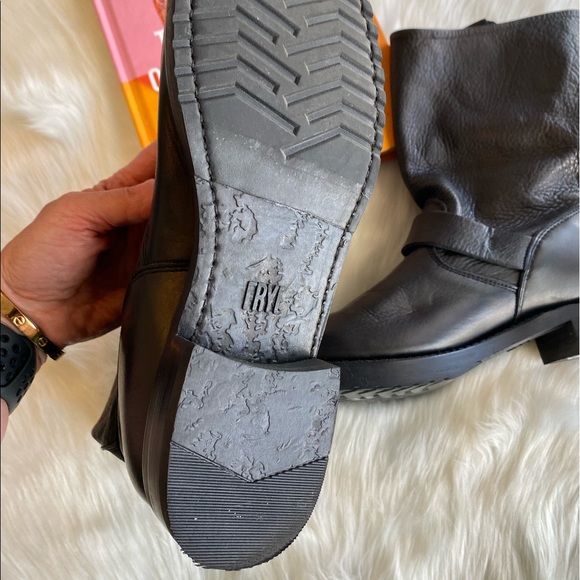 NWOT Frye Boots Size 9 - Picture 14 of 14